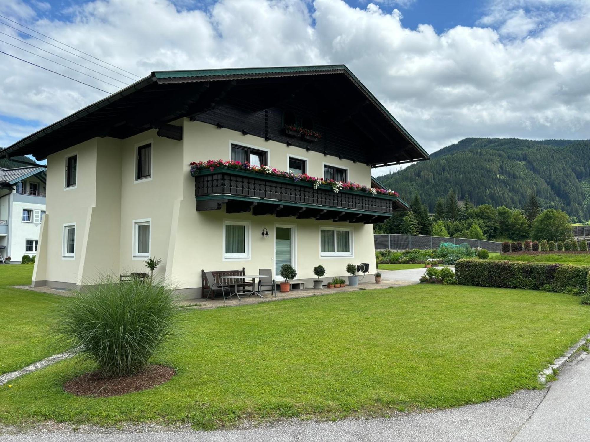 Ferienwohnungen Passrugger Eben Im Pongau Exterior foto